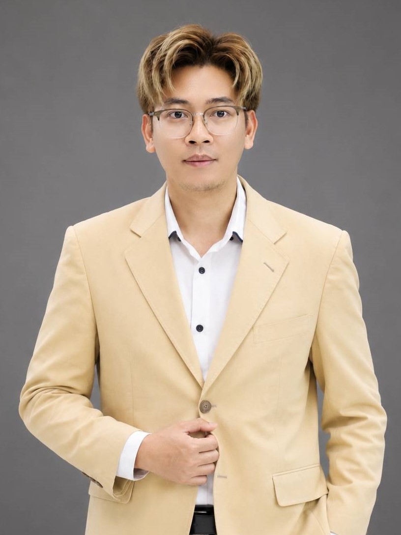 Asst. Prof. Nathaphan Meemuk Portrait